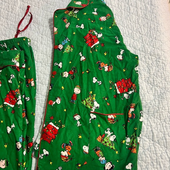 Peanuts Christmas Pajamas - Picture 4 of 6